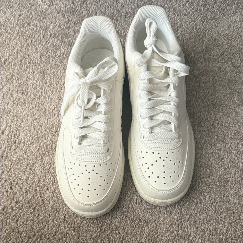 NWT Nike Women's White Sneakers - Picture 3 of 7